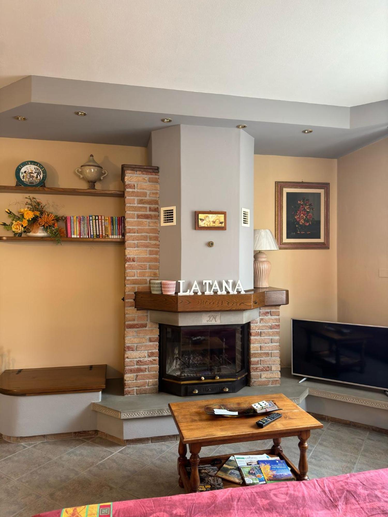 Appartamento Gallicano - La Tana Exterior photo